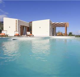 2 bedroom villa with pool and jacuzzi in Scopello, sleeps 6